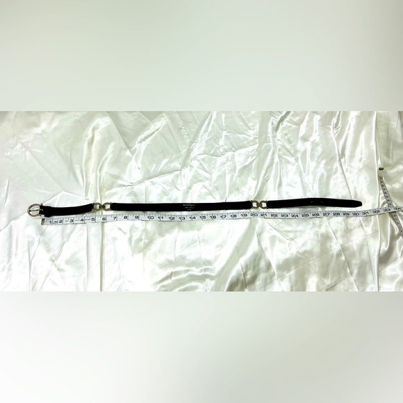 Authentic SALVATORE FERRAGAMO belt🖤🤍🖤 - Picture 5 of 8